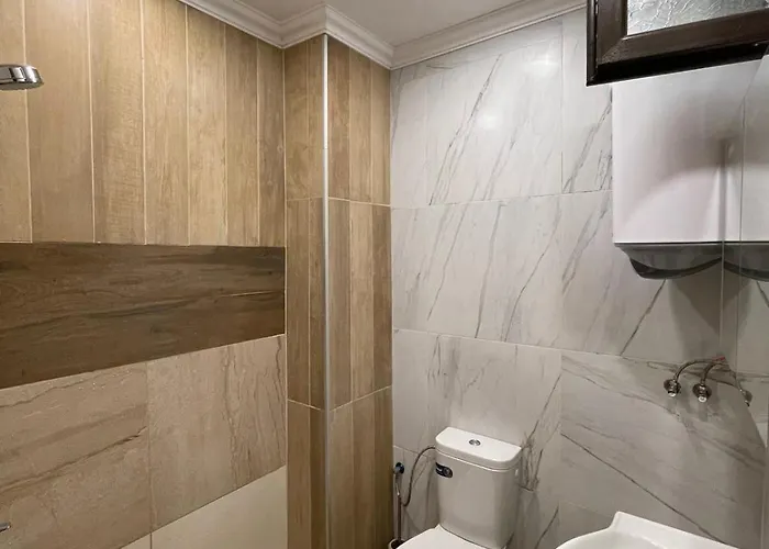 дворъ * Skandaloto